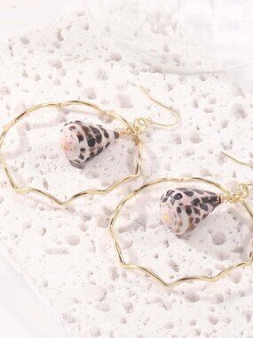 Hebrew Cone Shell Wavy Hoop Earrings, Natural Shells